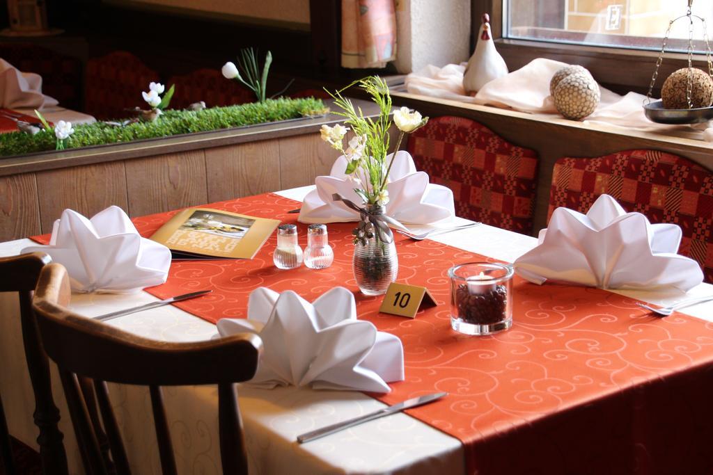 Hotel - Restaurant Berghof Berghausen  Bagian luar foto